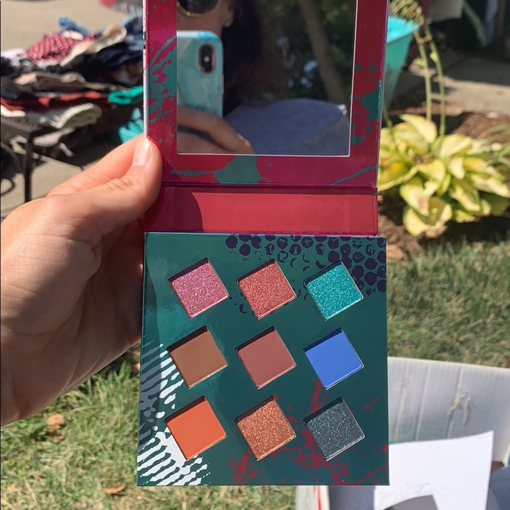 Brand New Hank & Henry Eyeshadow Palette